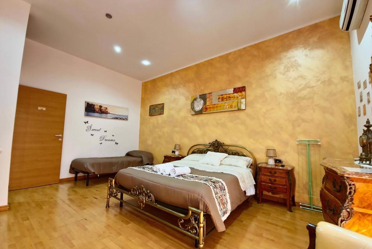 Promised Land Napoli Apartment ภายนอก รูปภาพ